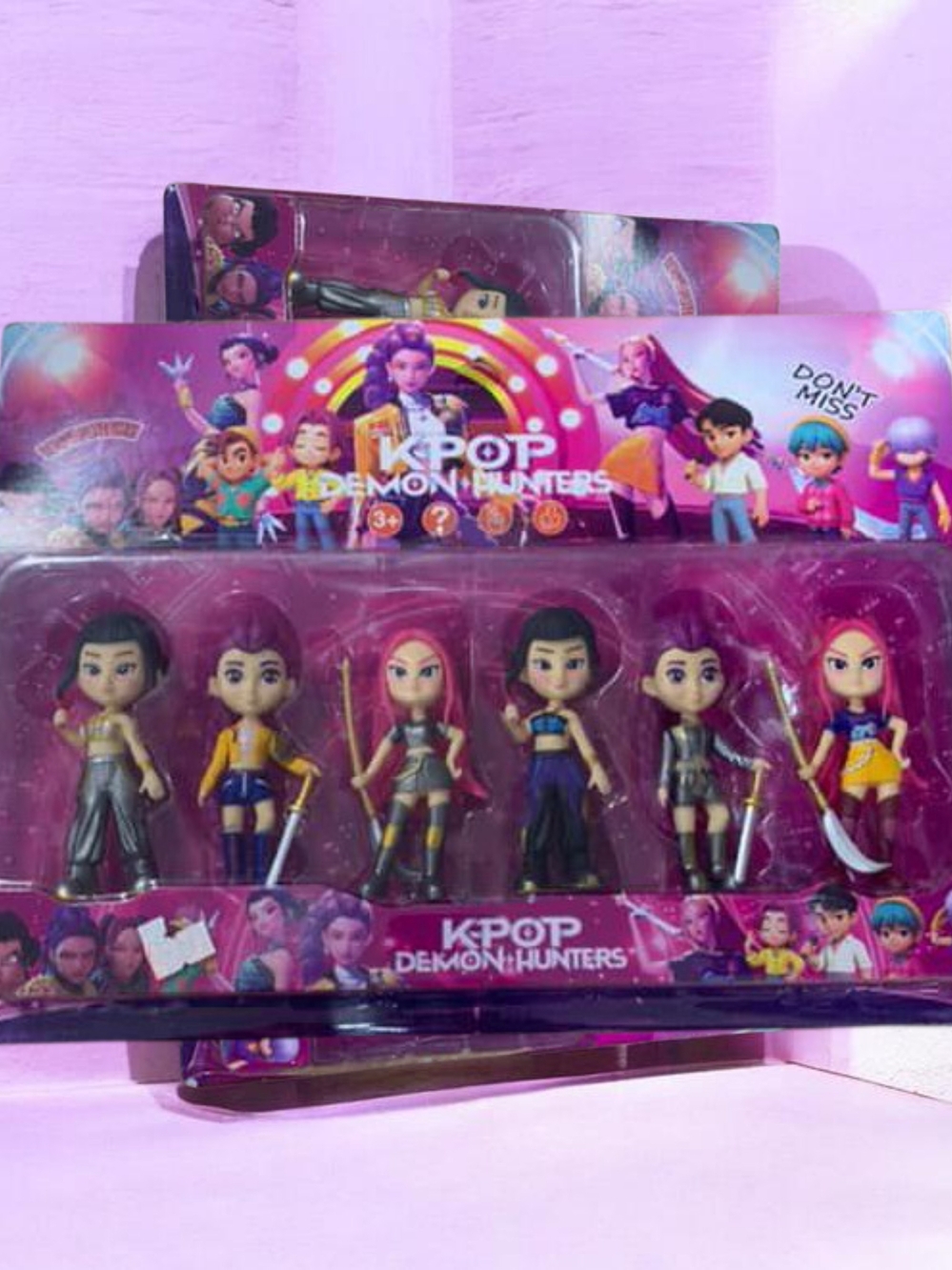 K-pop /Demon Hunter  6-Pack Character Figures